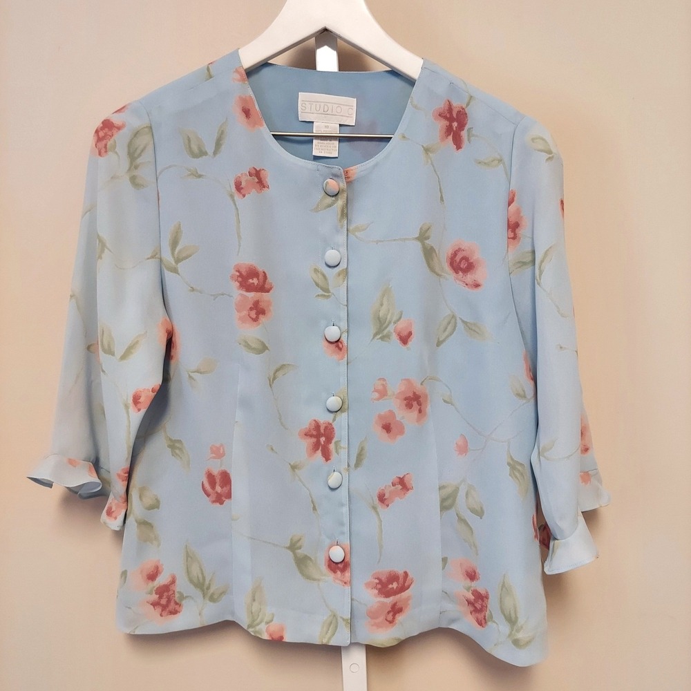 STUDIO C Light Blue Floral Button Front 3/4 Sleeve Top Size 10 Cottage Coquette